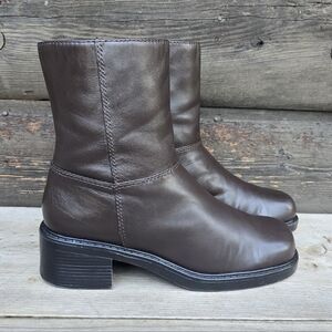 Madison & Max 90's Retro, Nick, Leather, Chunky Block Heel, Comfort Bootie 8M